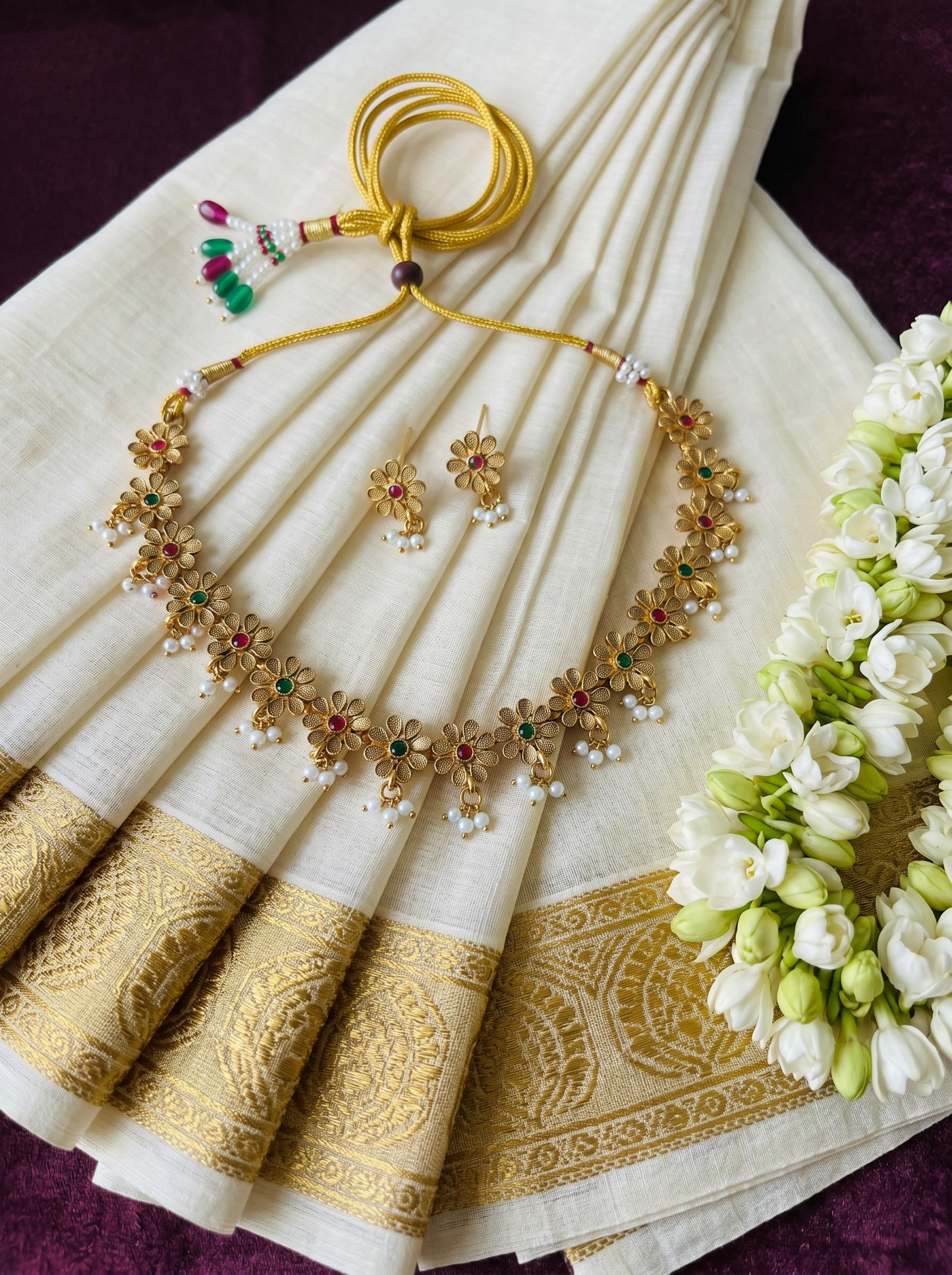 Sunflora Gold Floral Choker Set