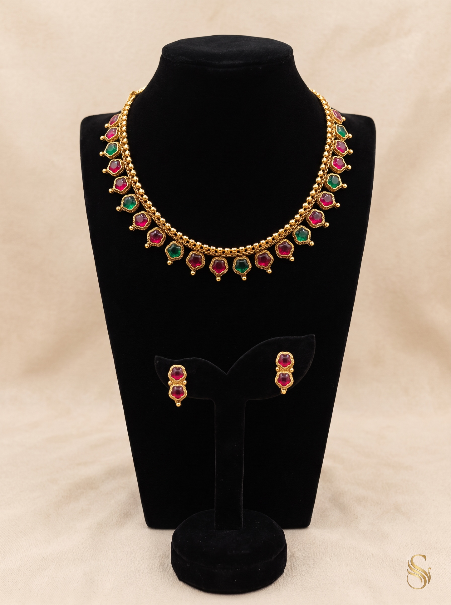 Kemp Bloom Necklace Set