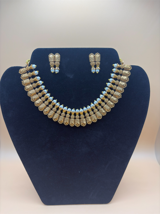 Antique Gold-Tone Pearl Necklace Set