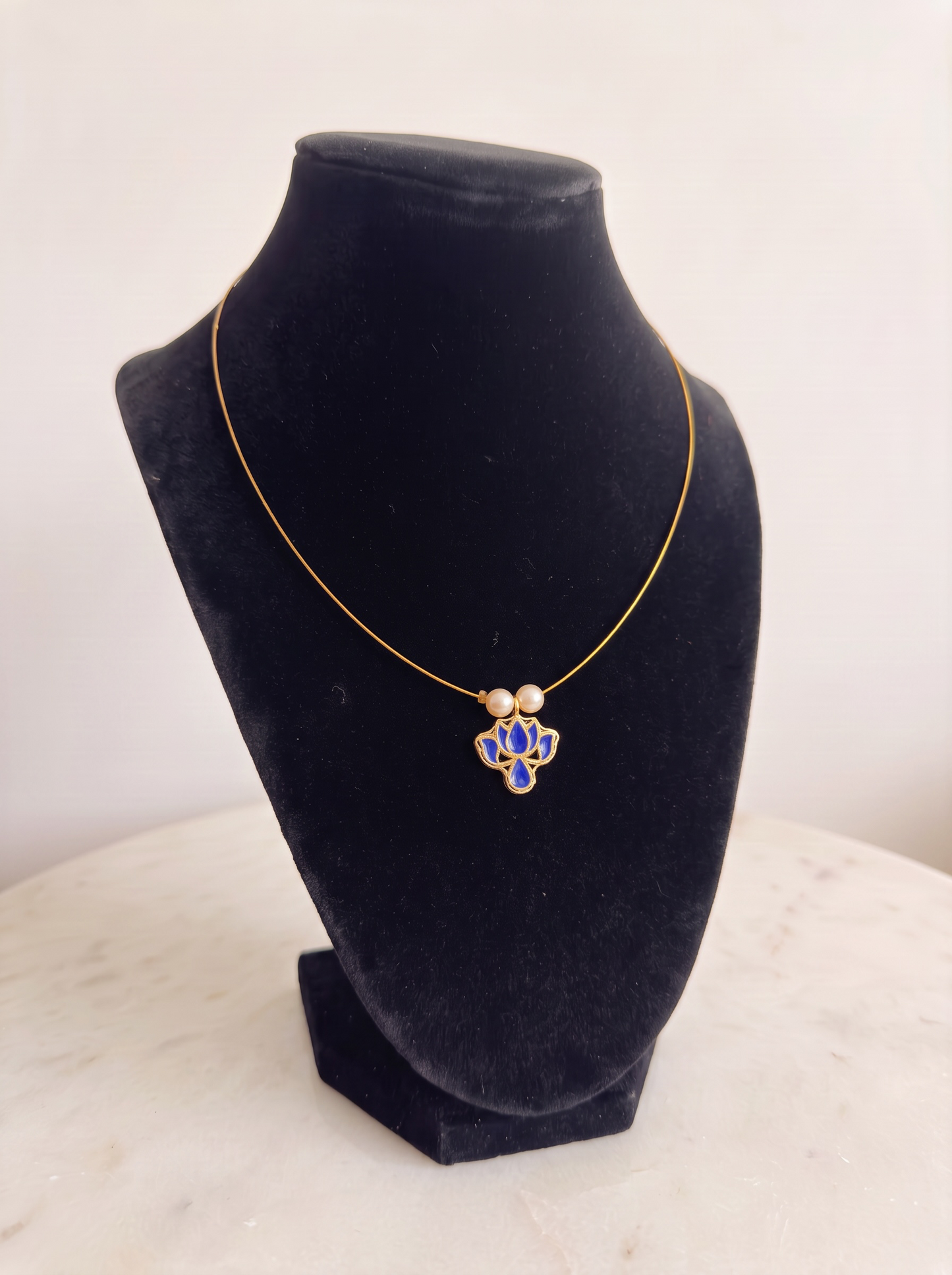 Invisible Chain Necklace with Lotus Pendant – 9 Colour Styles