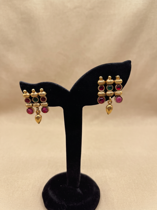 Ruby and Emerald Elakkathali Choker Set(Standard)