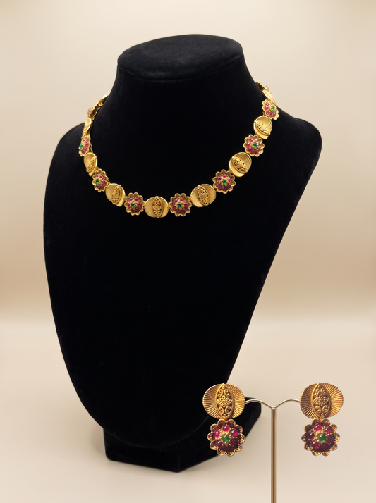 Antique Gold Tone Floral Necklace Set