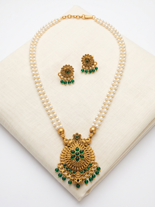 Mayura Emerald Pearl Necklace Set