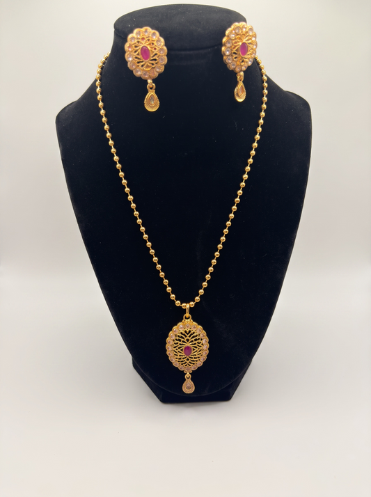 Meera Gold Filigree Pendant Set