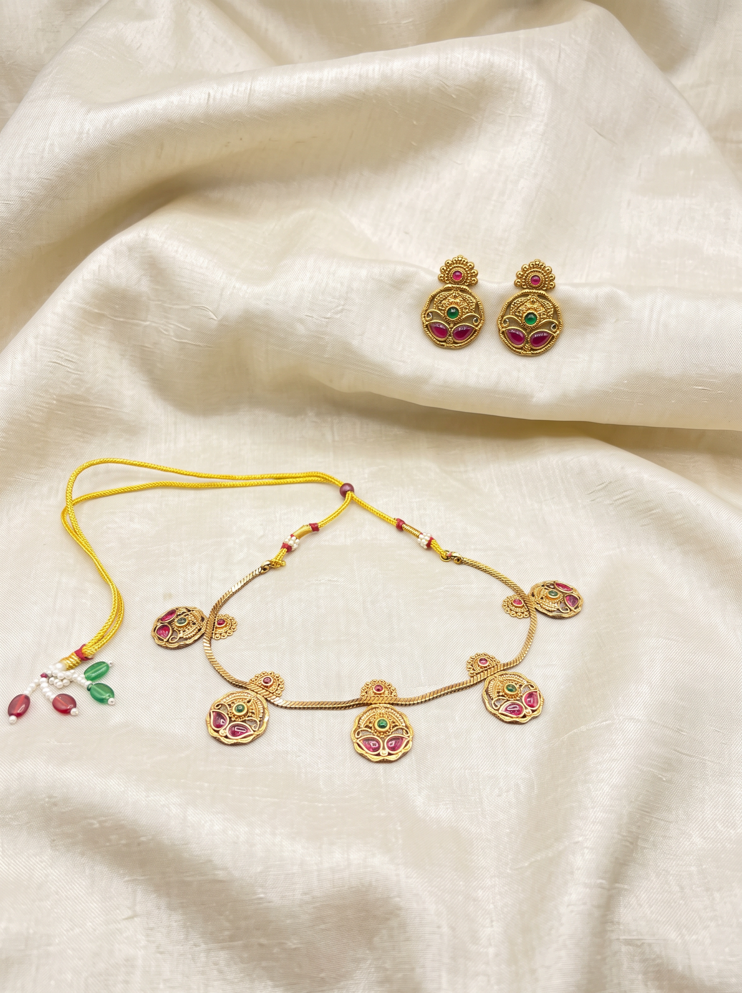 Heritage Petal Necklace Set
