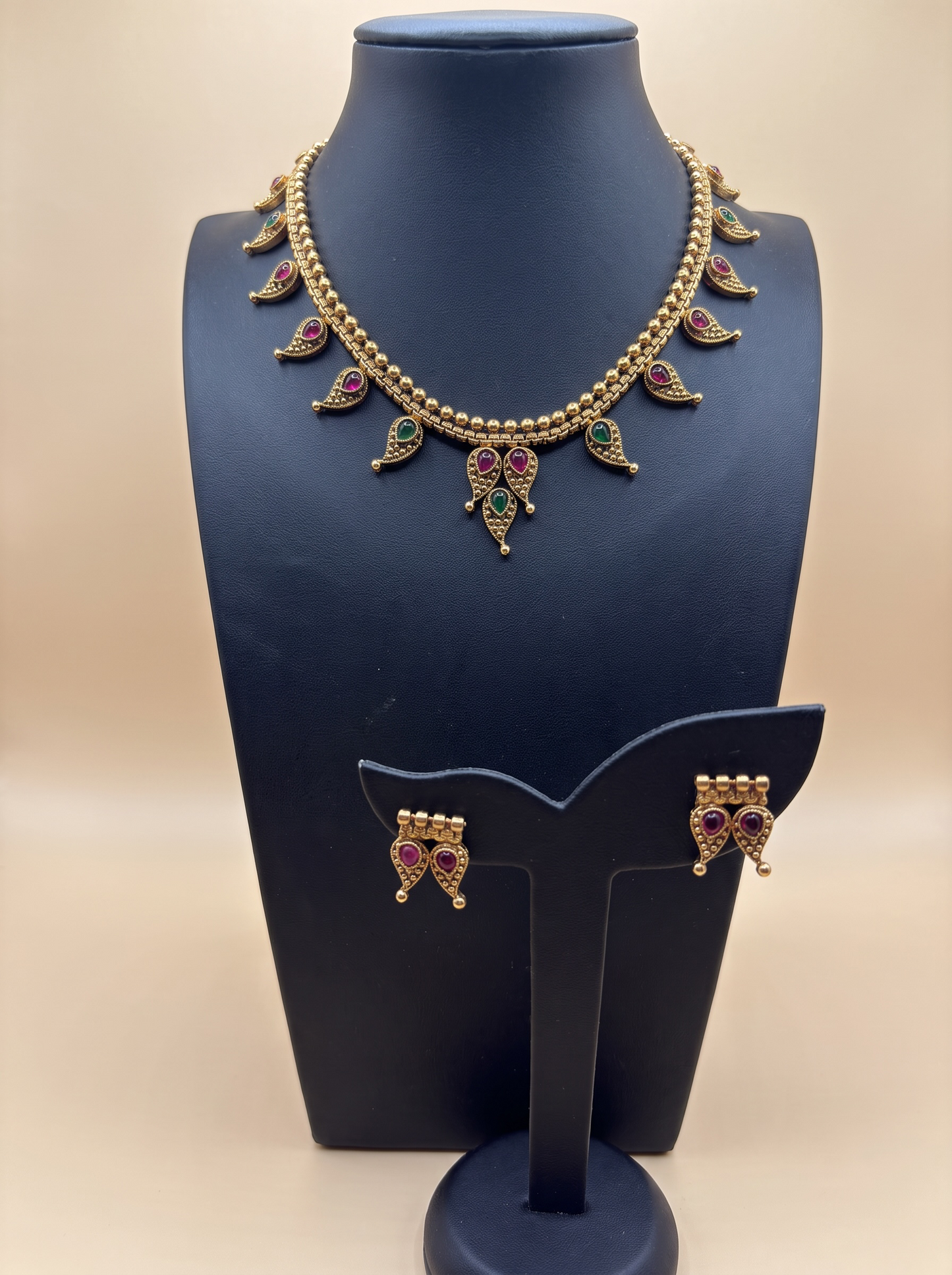 Mayura Paisley Necklace Set