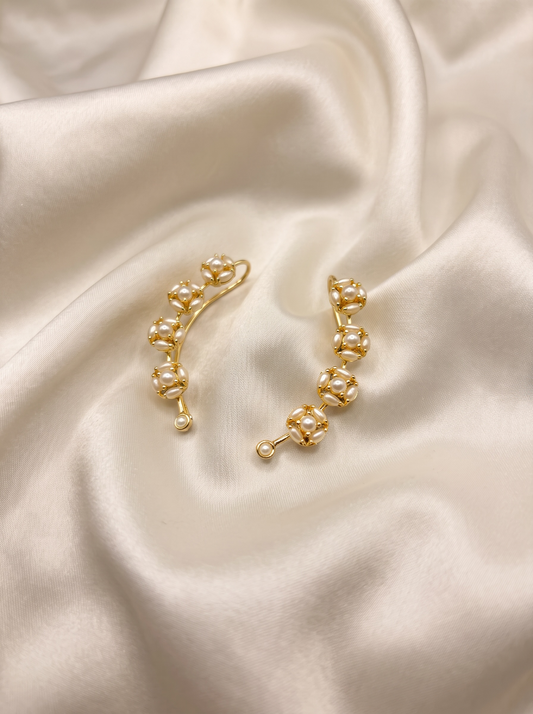 Pearl Bloom Ear Cuff