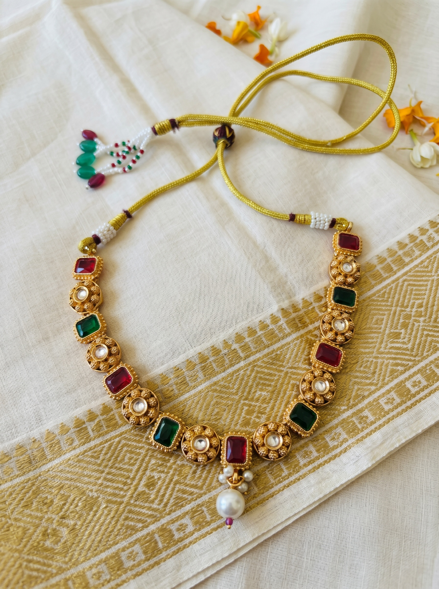 Navratna Kundan Choker
