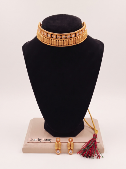 Antique Gold tone Kundan Choker Set