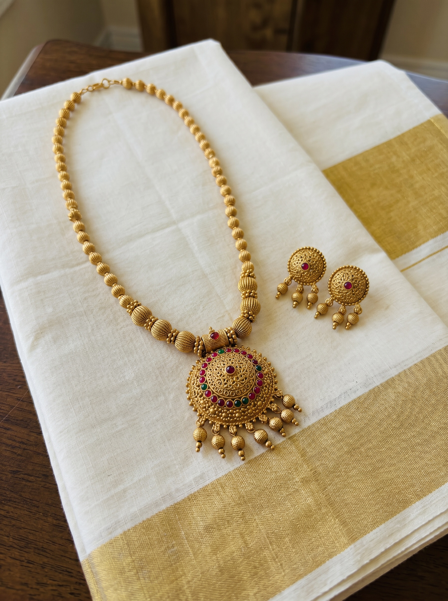 Navya Antique Pendant Set