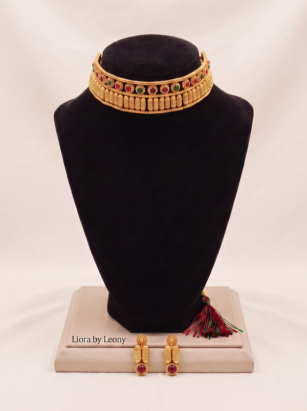 Antique Gold tone Kundan Choker Set